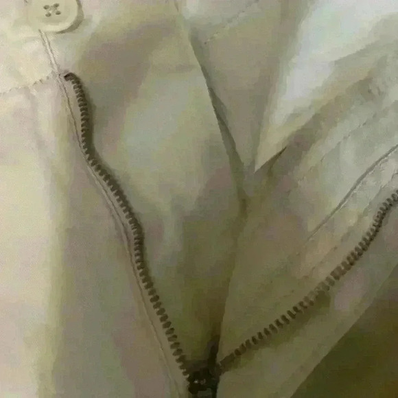 **Men’s Old Navy Light Khaki Shorts Size 28 - Picture 6 of 8